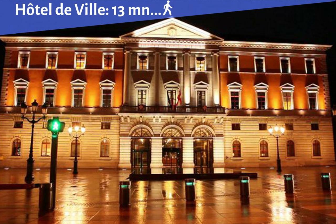 Portes De La Vieille Ville Annecy Exterior photo